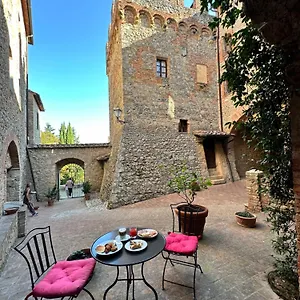  Farm stay Castel Pietraio